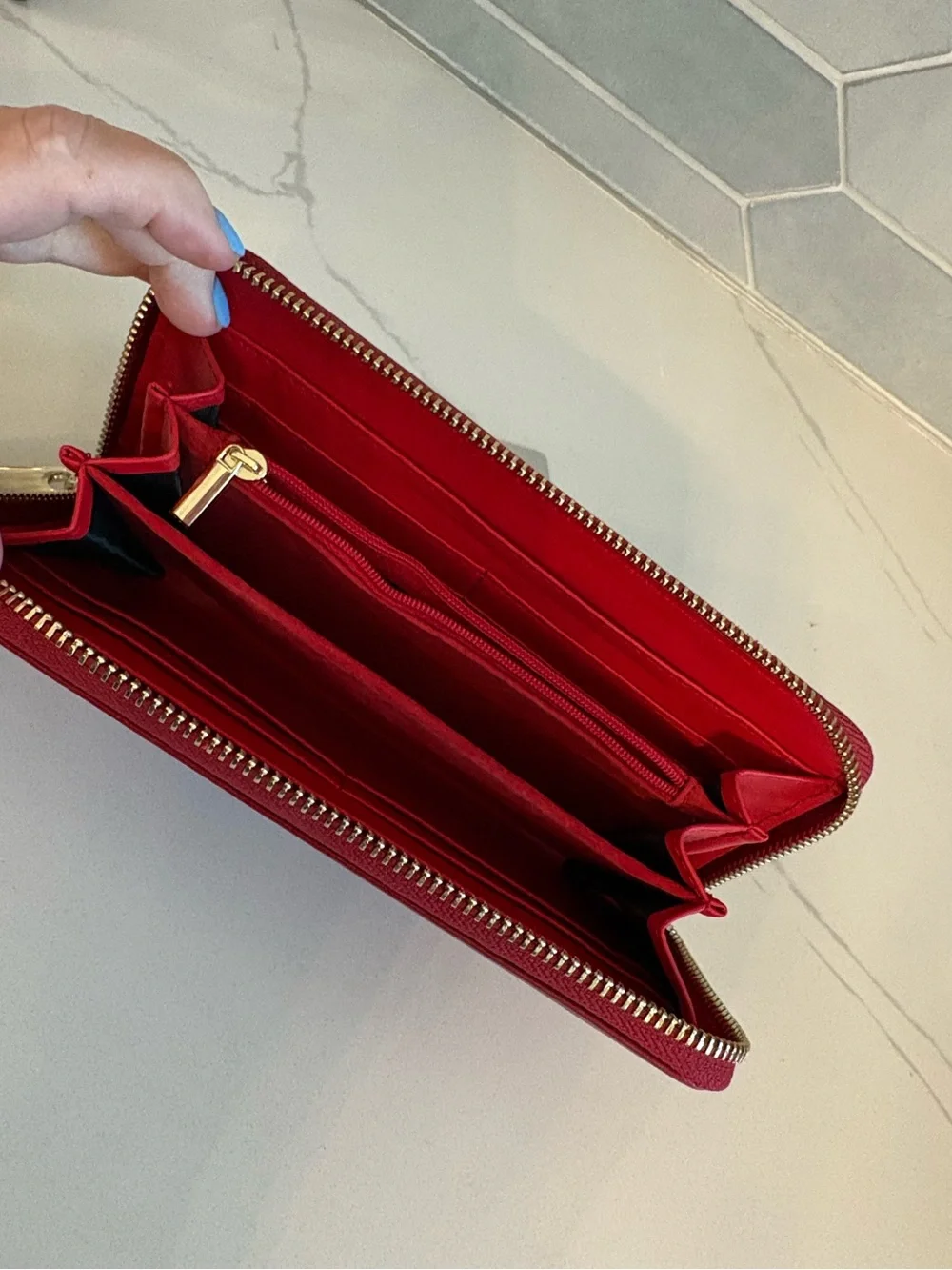 Iswee Red Genuine Leather Zip-Around Long Wallet Wristlet Clutch NWT